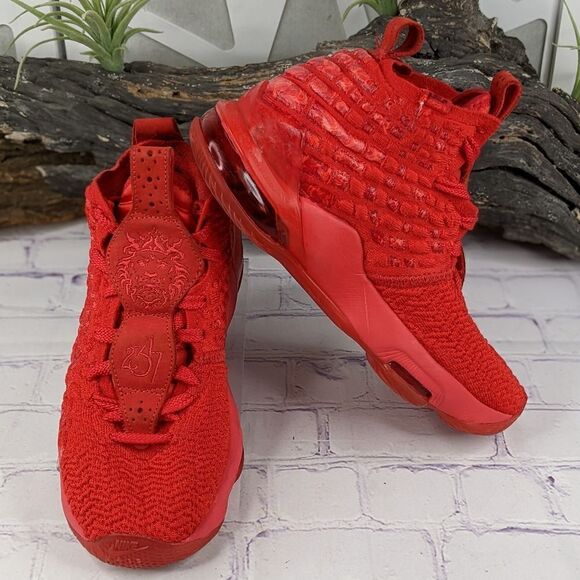 Nike LeBron 17 Red Carpet Basketball Shoe Sneakers - Picture 2 of 12